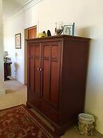 Cayuga Lake Inn Ithaca Hotel Alt 