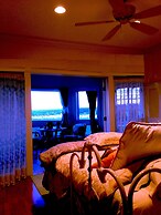 Cayuga Lake Inn Ithaca Hotel Alt 