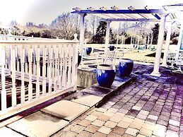 Cayuga Lake Inn Ithaca Hotel Alt 