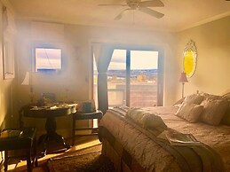 Cayuga Lake Inn Ithaca Hotel Alt 