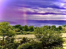 Cayuga Lake Inn Ithaca Hotel Alt 