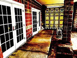 Cayuga Lake Inn Ithaca Hotel Alt 