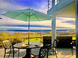 Cayuga Lake Inn Ithaca Hotel Alt 