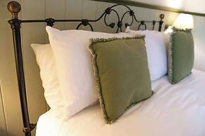 The Brown Horse Inn