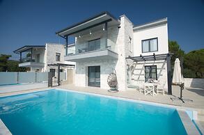 White Pearl Luxury Villas