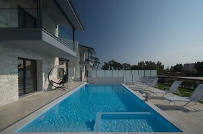 White Pearl Luxury Villas