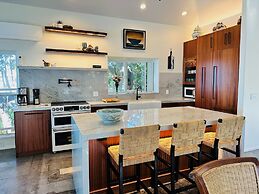 Kona Bay Hale by RedAwning