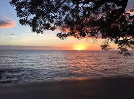 Kona Bay Hale by RedAwning