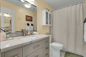 Sandpeddler Inn & Suites