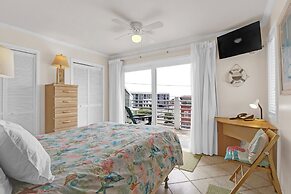 Sandpeddler Inn & Suites