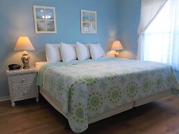 Sandpeddler Inn & Suites