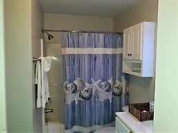 Sandpeddler Inn & Suites