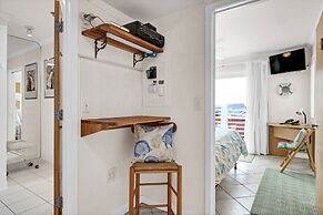 Sandpeddler Inn & Suites