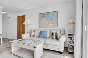 Sandpeddler Inn & Suites