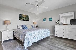 Sandpeddler Inn & Suites