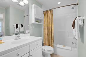 Sandpeddler Inn & Suites