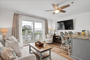 Sandpeddler Inn & Suites