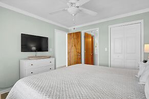 Sandpeddler Inn & Suites