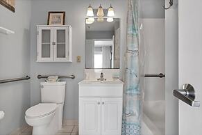 Sandpeddler Inn & Suites