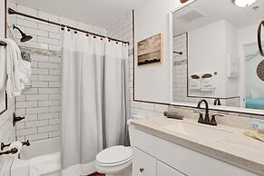 Sandpeddler Inn & Suites