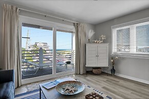 Sandpeddler Inn & Suites