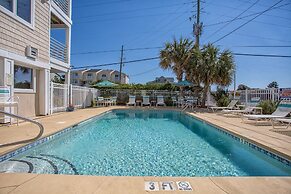 Sandpeddler Inn & Suites