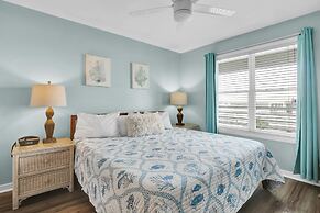 Sandpeddler Inn & Suites