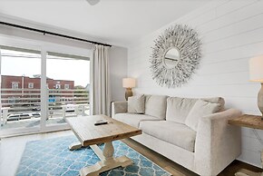 Sandpeddler Inn & Suites