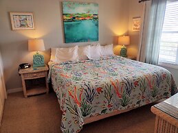 Sandpeddler Inn & Suites