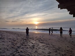 Sandpeddler Inn & Suites