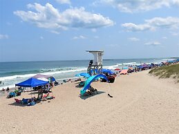 Sandpeddler Inn & Suites