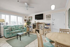 Sandpeddler Inn & Suites