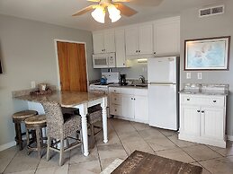 Sandpeddler Inn & Suites