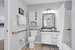 Sandpeddler Inn & Suites