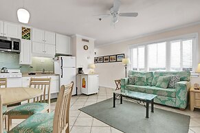 Sandpeddler Inn & Suites