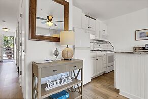 Sandpeddler Inn & Suites