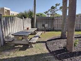 Sandpeddler Inn & Suites