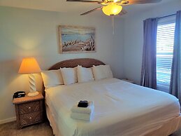 Sandpeddler Inn & Suites