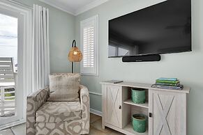 Sandpeddler Inn & Suites