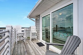 Sandpeddler Inn & Suites