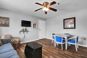 Sandpeddler Inn & Suites