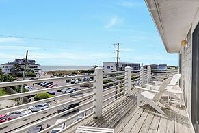 Sandpeddler Inn & Suites