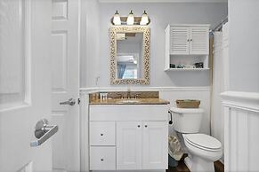 Sandpeddler Inn & Suites