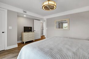 Sandpeddler Inn & Suites