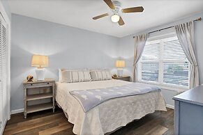 Sandpeddler Inn & Suites