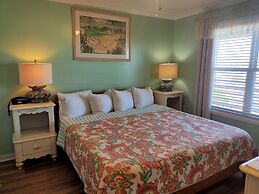 Sandpeddler Inn & Suites