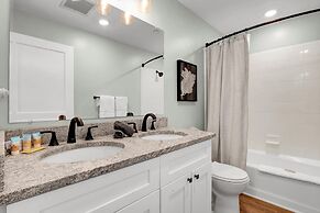 Sandpeddler Inn & Suites