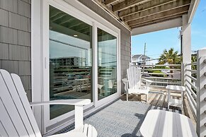 Sandpeddler Inn & Suites