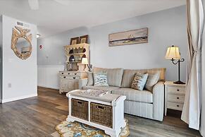 Sandpeddler Inn & Suites