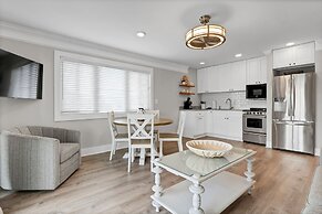 Sandpeddler Inn & Suites